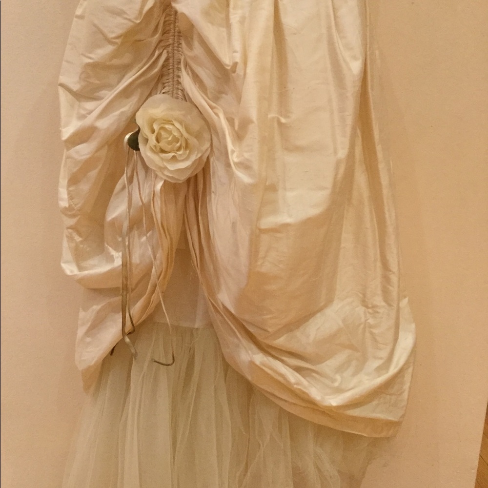 Dress - Picture 6 of 8